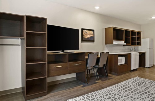 East Lansing Hotel | Woodspring Suites East Lansing - University Area