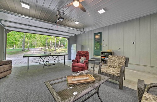 Higgins Lake Cottage | Higgins Lake Getaway - Boating, Fish, Golf, Atv!