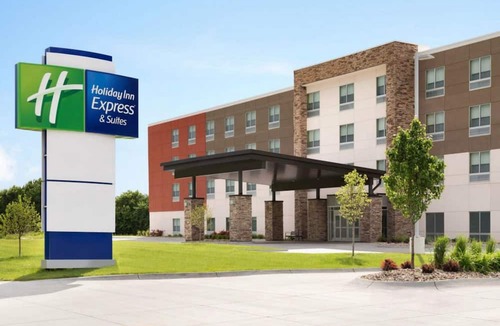 Murphysboro Hotel | Holiday Inn Express & Suites Murphysboro - Carbondale by IHG