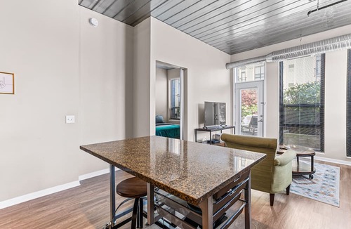 Old West Side Apartment | Ann Arbor City Club Apartments
