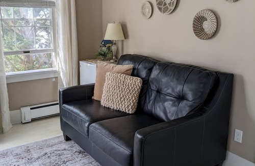 Saugatuck House | Luckystone Inn