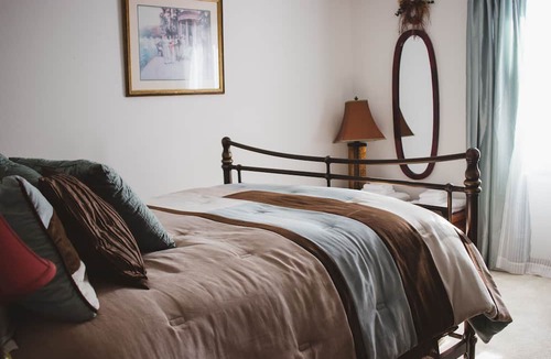 Juneau Bed & Breakfast | Shane Acres Country Inn
