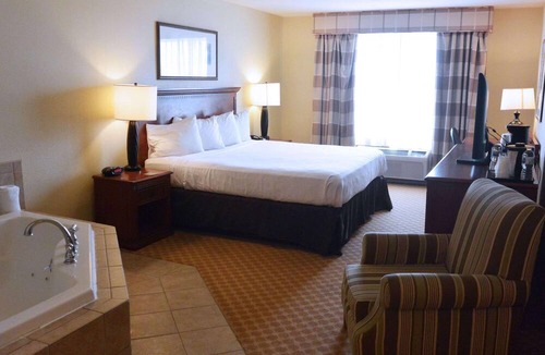 Orange Prairie Hotel | Country Inn & Suites by Radisson, Peoria North, IL