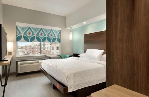 St. Charles Hotel | Tru by Hilton St. Charles St. Louis, MO
