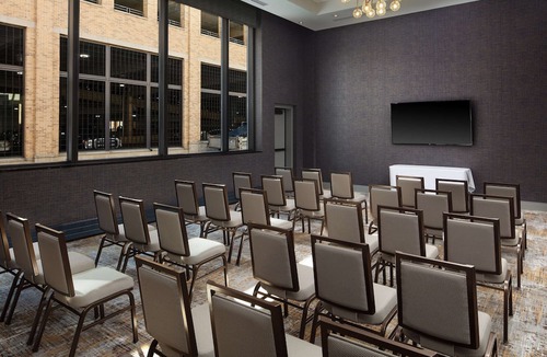 South Bend Hotel | Embassy Suites by Hilton South Bend at Notre Dame