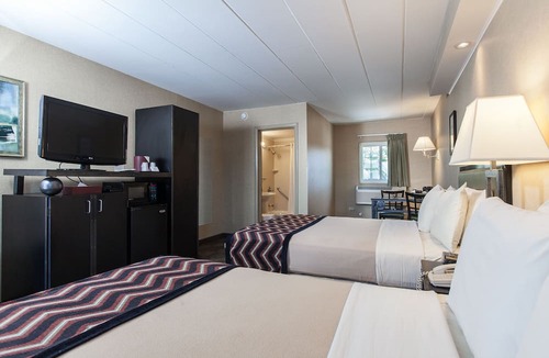 Archer Heights Hotel | Carlton Inn Midway