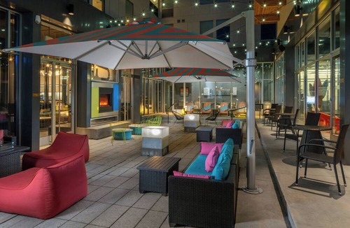 Ashwaubenon Hotel | Aloft by Marriott Green Bay