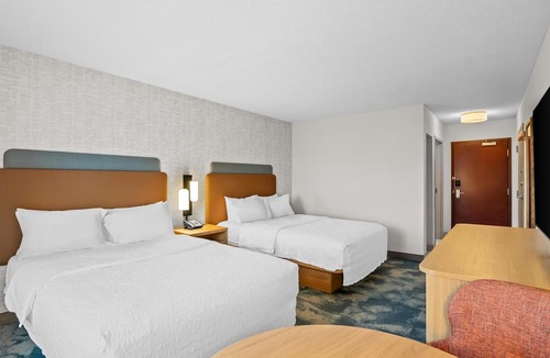 Canton Hotel | Hampton Inn & Suites Detroit-Canton