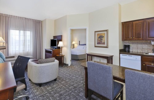 Okemos Hotel | Staybridge Suites Lansing - Okemos by IHG
