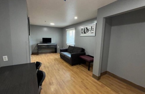 Airport Township Hotel | Welcome Suites Hazelwood