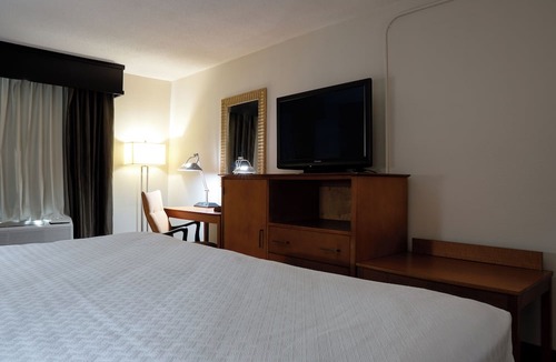 Ferndale Hotel | American Inn and Suites Ferndale