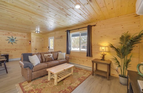 Danbury Cottage | Fish, Swim, Play: 'voyagers' Family Cabin w/Yard