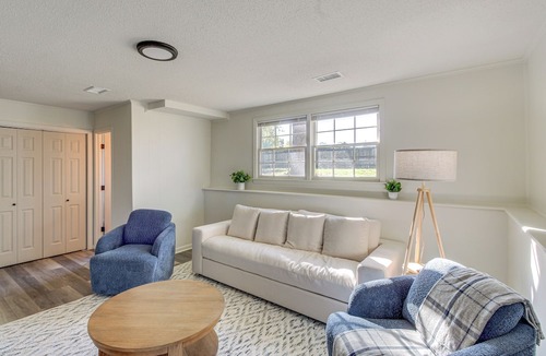 Blue Springs Cottage | 19 Mi to Kansas City: Group Retreat w/Game Room!