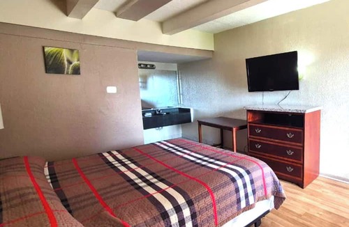 Ashburn Hotel | Saratoga Motel By Capital O Near Midway Airport Chicago IL