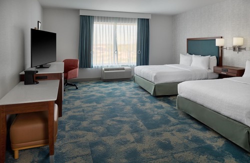 Troy Hotel | Hampton Inn & Suites Detroit/Troy