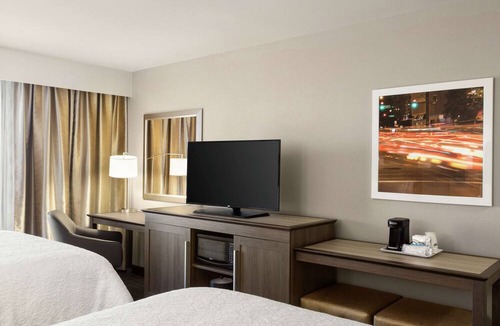 Minooka Hotel | Hampton Inn & Suites Minooka