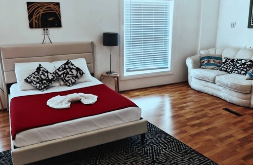 West Town Hostel | Grand House