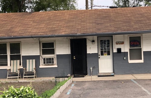 Melvindale Hotel | Moonlight Motel