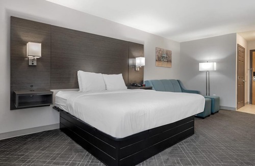 Burnside Hotel | Surestay Plus By Best Western St. James Donaldsonville