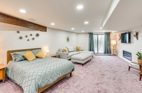 Hubertus Cottage | Eclectic Hubertus Home w/Game Room & Fire Pit!