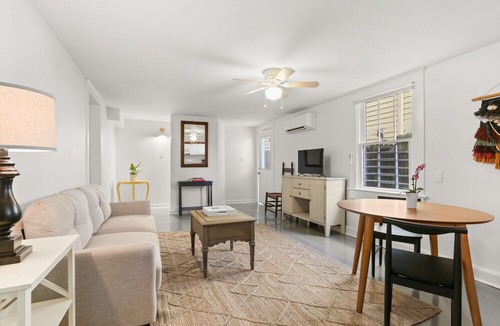 Faubourg Livaudais Apartment | Cute Nola Flat Steps from the Streetcar