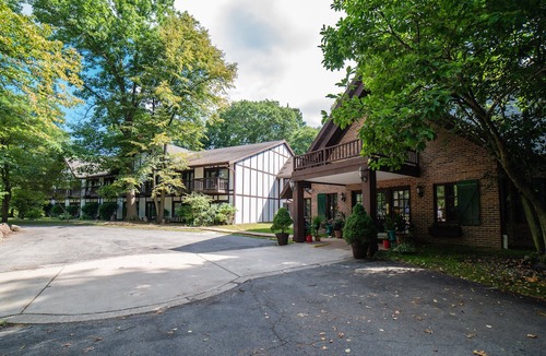 Porter Hotel | Spring House Inn