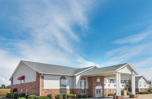 Jerseyville Hotel | Super 8 by Wyndham Jerseyville