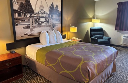 Jerseyville Hotel | Super 8 by Wyndham Jerseyville