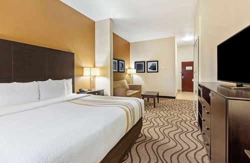 South Bend Hotel | La Quinta Inn & Suites by Wyndham South Bend
