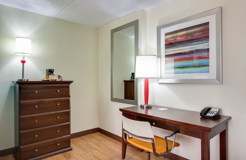 Vernon Hills Hotel | Hotel Indigo Chicago-Vernon Hills by IHG