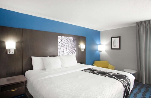 Hazelwood Hotel | La Quinta Inn & Suites by Wyndham St. Louis Hazelwood/North