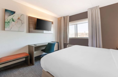 Beaver Dam Hotel | Comfort Inn & Suites Beaver Dam