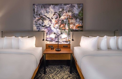 Farmers Branch Hotel | DoubleTree by Hilton Dallas - Farmers Branch