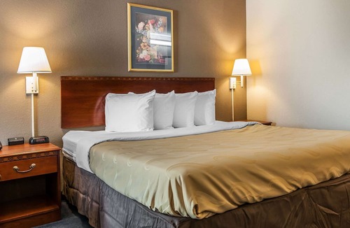 Lewisport Hotel | Quality Inn Lewisport