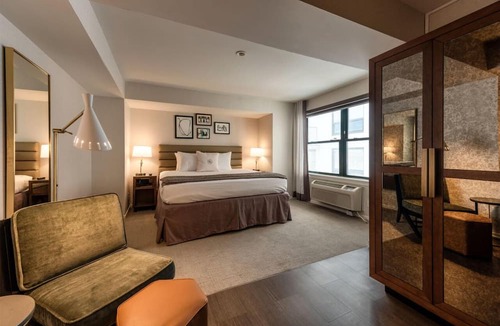 Gold Coast Hotel | Claridge House Chicago, Tapestry Collection by Hilton