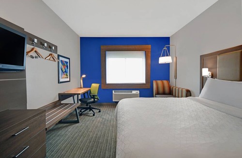 Adrian Hotel | Holiday Inn Express Adrian by IHG