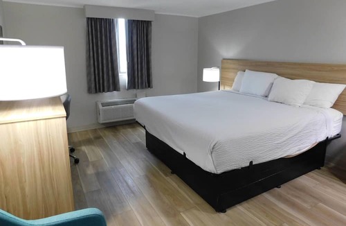 Effingham Hotel | Days Inn by Wyndham Effingham