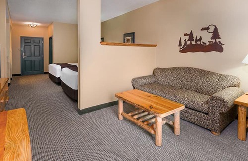 Traverse City Resort | Great Wolf Lodge Traverse City