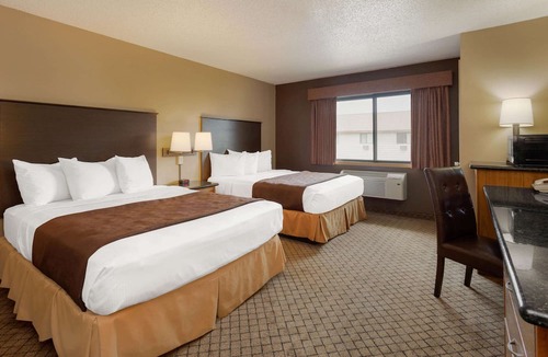 Hartford Hotel | AmericInn by Wyndham Hartford WI
