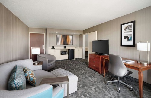 Bloomingdale Hotel | Courtyard by Marriott Chicago Bloomingdale
