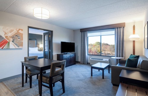 Elgin Hotel | Holiday Inn Chicago Northwest-Elgin by IHG