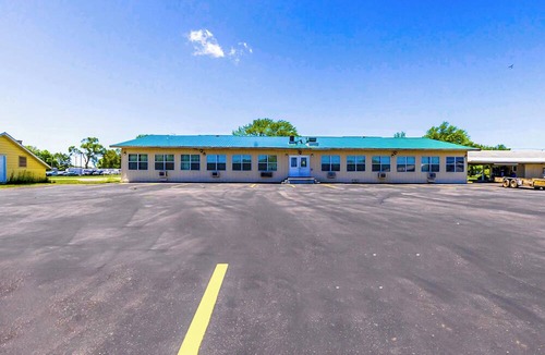 Sturgis Hotel | Country Hearth Inn & Suites By OYO Sturgis