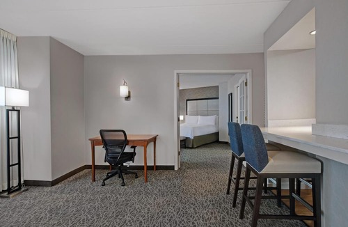 Lincolnshire Hotel | Homewood Suites by Hilton Chicago-Lincolnshire