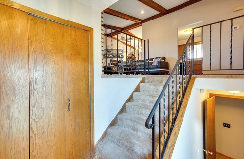 Brooklyn Park Cottage | Spacious Family Home: 11 Mi to Dtwn Minneapolis!