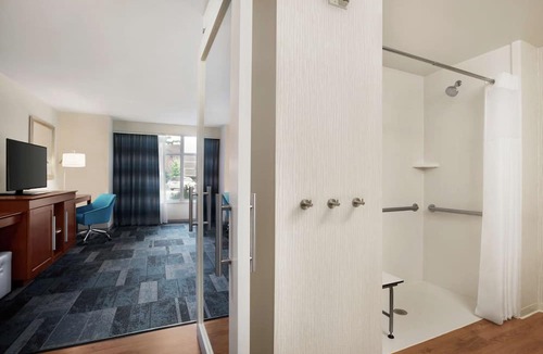 Rosemont Hotel | Hampton Inn & Suites Rosemont Chicago O'Hare