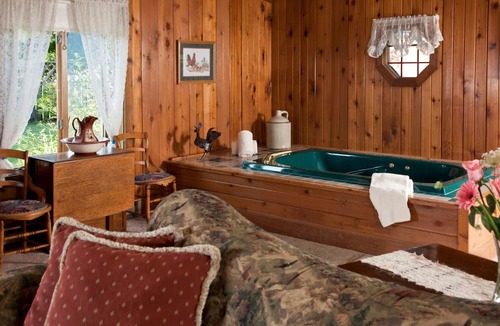 Sturgeon Bay Bed & Breakfast | Chanticleer Guest House