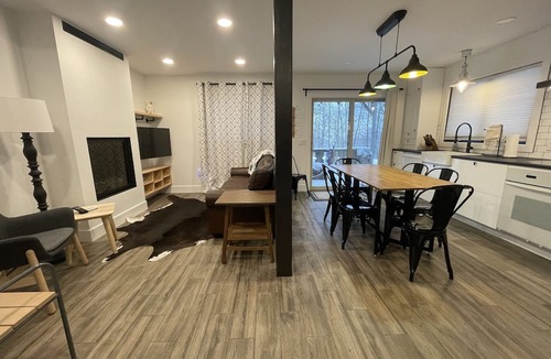 Wakefield Condo | Ski in/out Condo Modern Mountain Top at Snowriver Resort