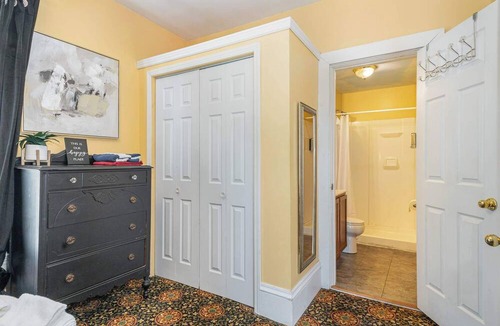 Michigan City Apartment | Spacious 1bd, Close to Beach, Shops, Food & Mall