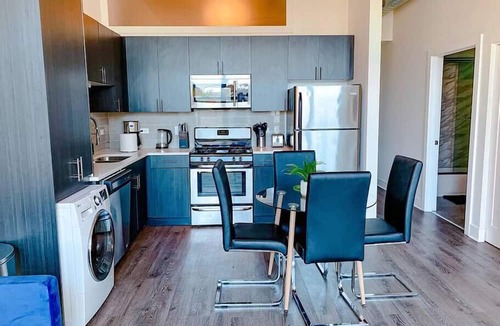 Near South Side Apartment | Comfy 2BR Family Haven with Skyline Views Near McCormick Place & Museums