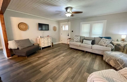 Farmerville House | D'Arbonne Nest Rentals: The Pelican's Nest